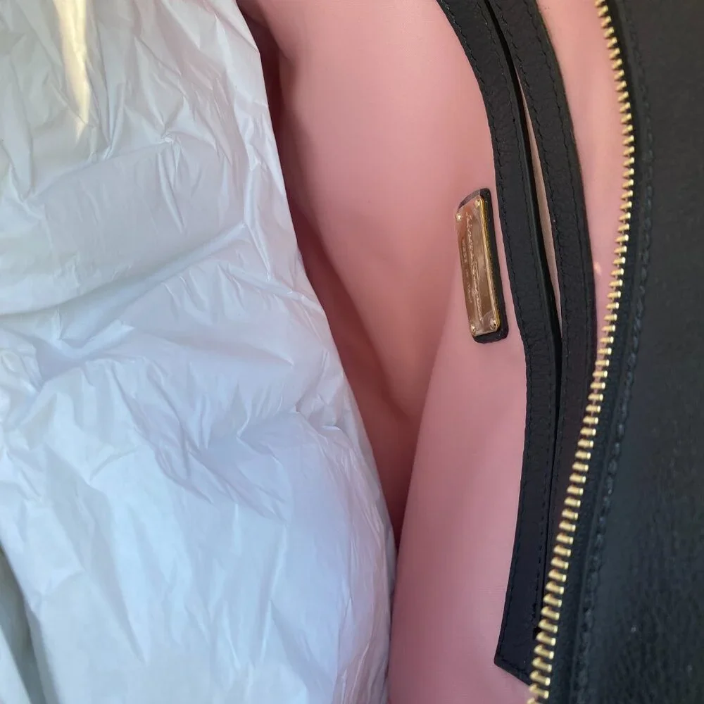 Luxury Handbag - Picture 2 of 13